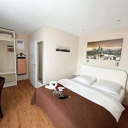 Glashutten Hotel